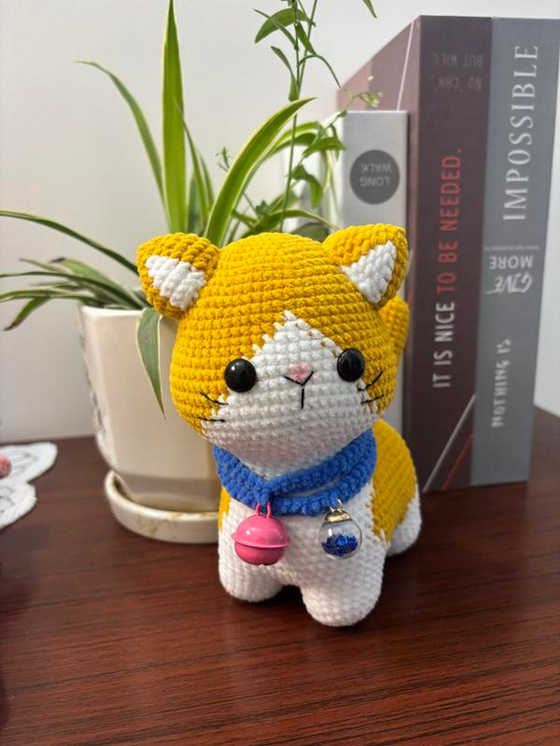Amigurumi Cat Crochet Create Adorable Cat Toys with Yarn for Crafting Projects Gift Present Super Cute Yellow Blue Pink